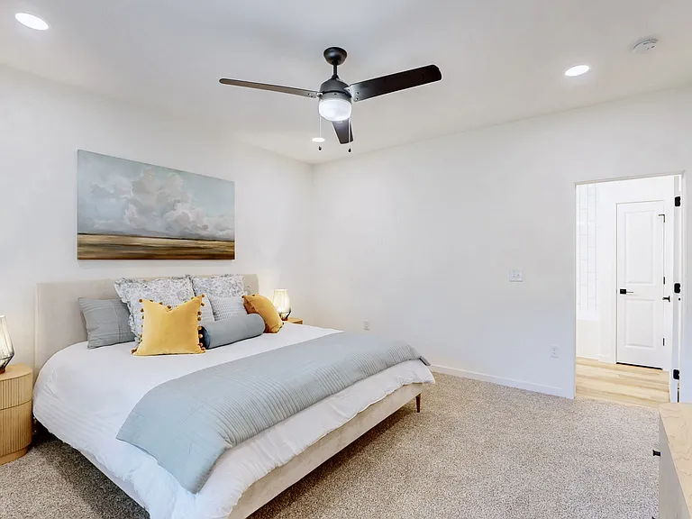 Bull Run Townhomes — Photo 24