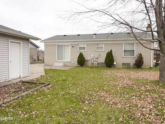 5th image of 29571 Drager Dr
