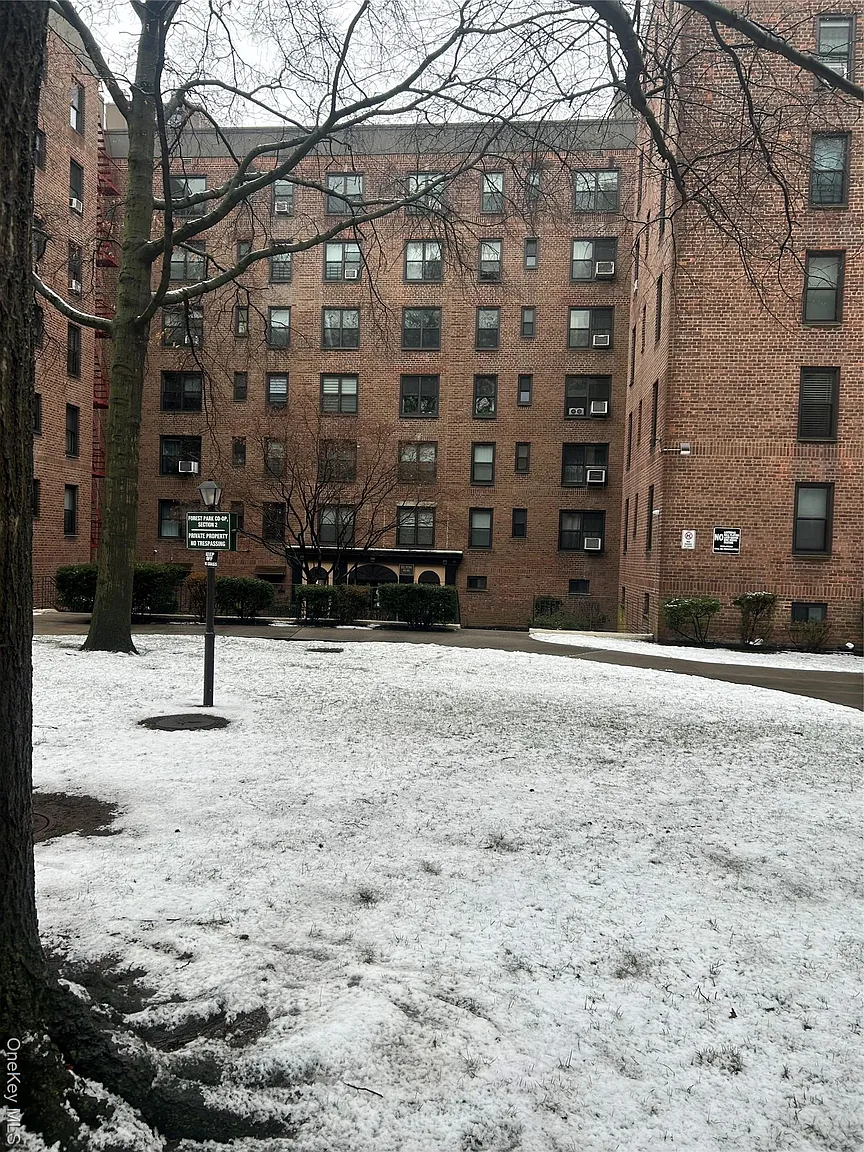 83-85 Woodhaven Boulevard #3M photo 1