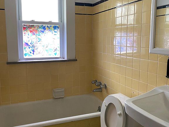2nd image of 1134 Kenmore Ave APT 7