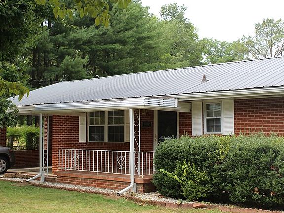 2nd image of 1220 Walnut Dr