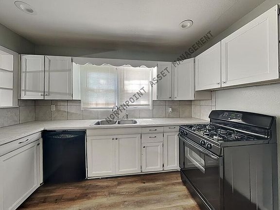 3rd image of 9905 E 81st St