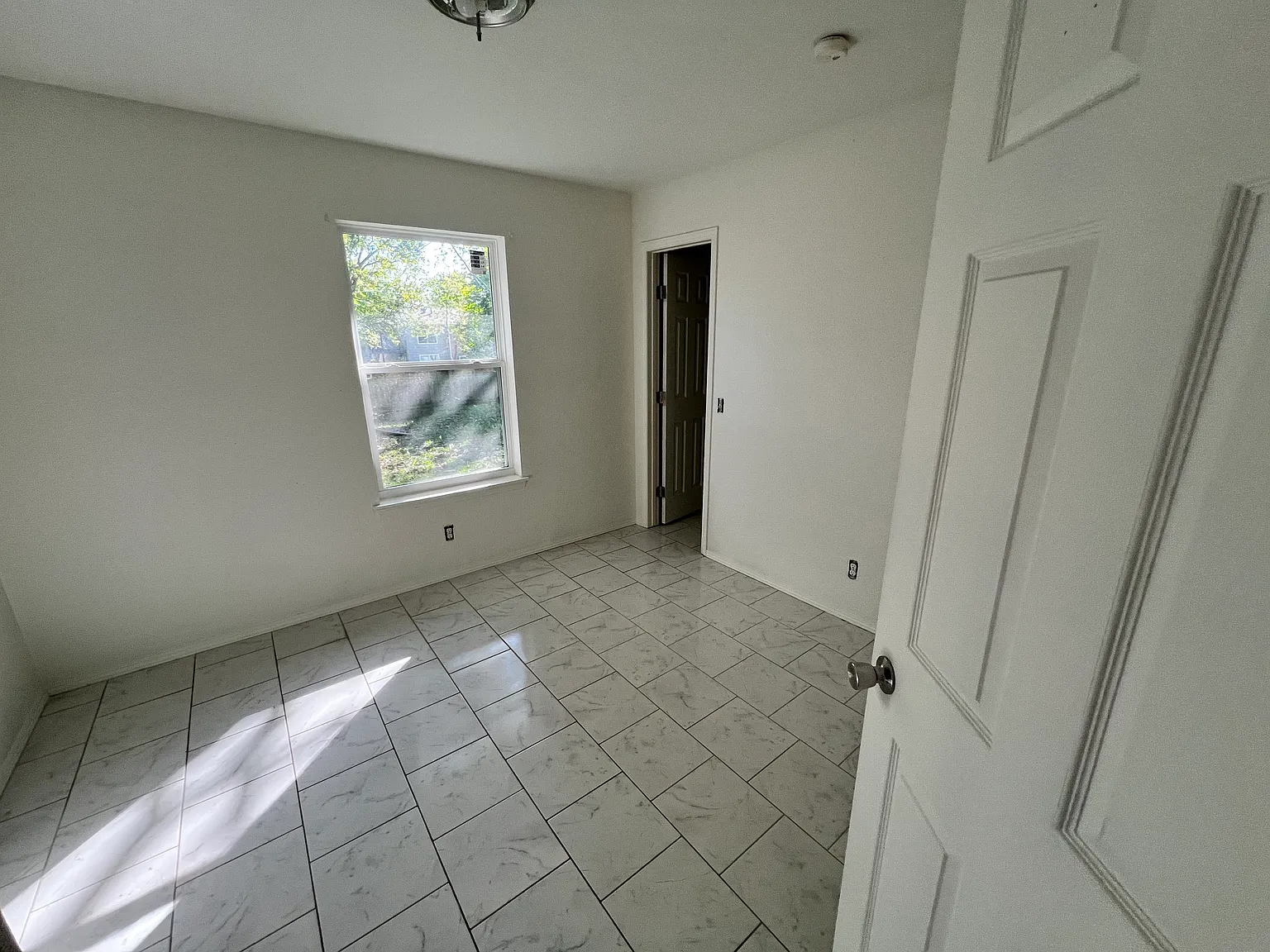 1309 E Fairlane St — Photo 4