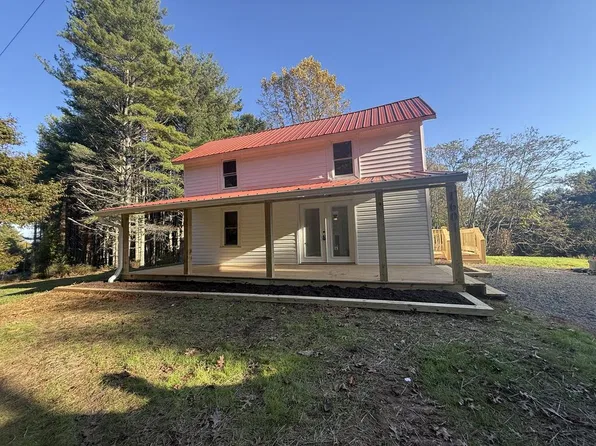 1601 Longview Ln, Galax, VA 24333