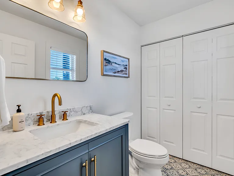 6250 Holmes Blvd #72 — Photo 5