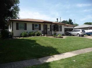 202 Hilltop Ct, Milan, IL