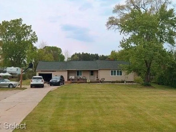 2347 E Mount Morris Rd, Mount Morris, MI 48458