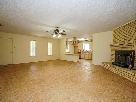 5th image of 401 Mari Beth Ln