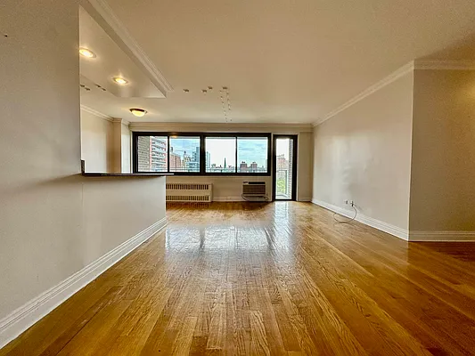 Rented by WEST SIDE FLATS | media 1