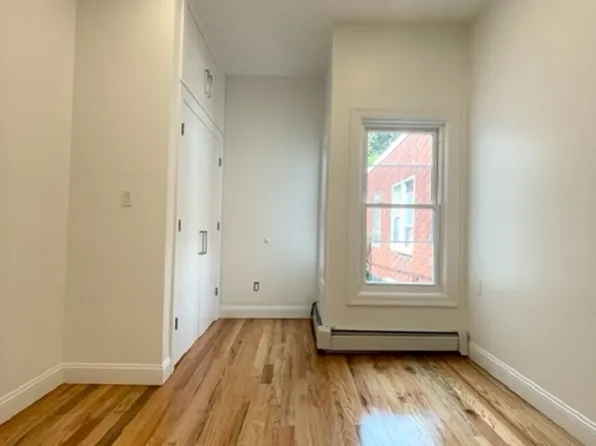 245 Newkirk Avenue image 7 of 20