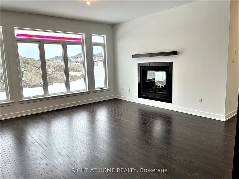 902 Duxbury Ln — Photo 10