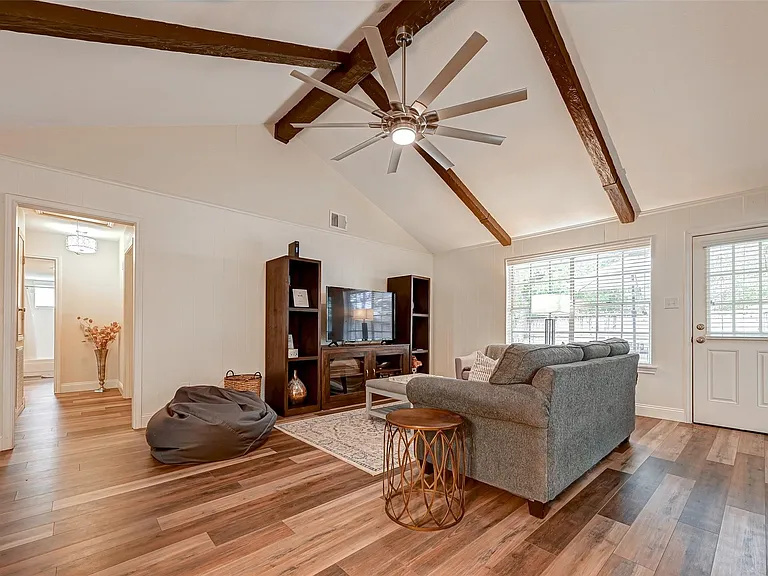 3903 Hermitage Hollow Ln — Photo 5