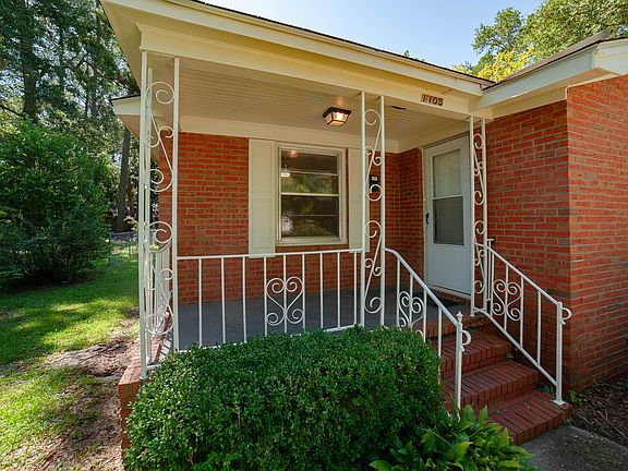 5th image of 1105 Hood Ave
