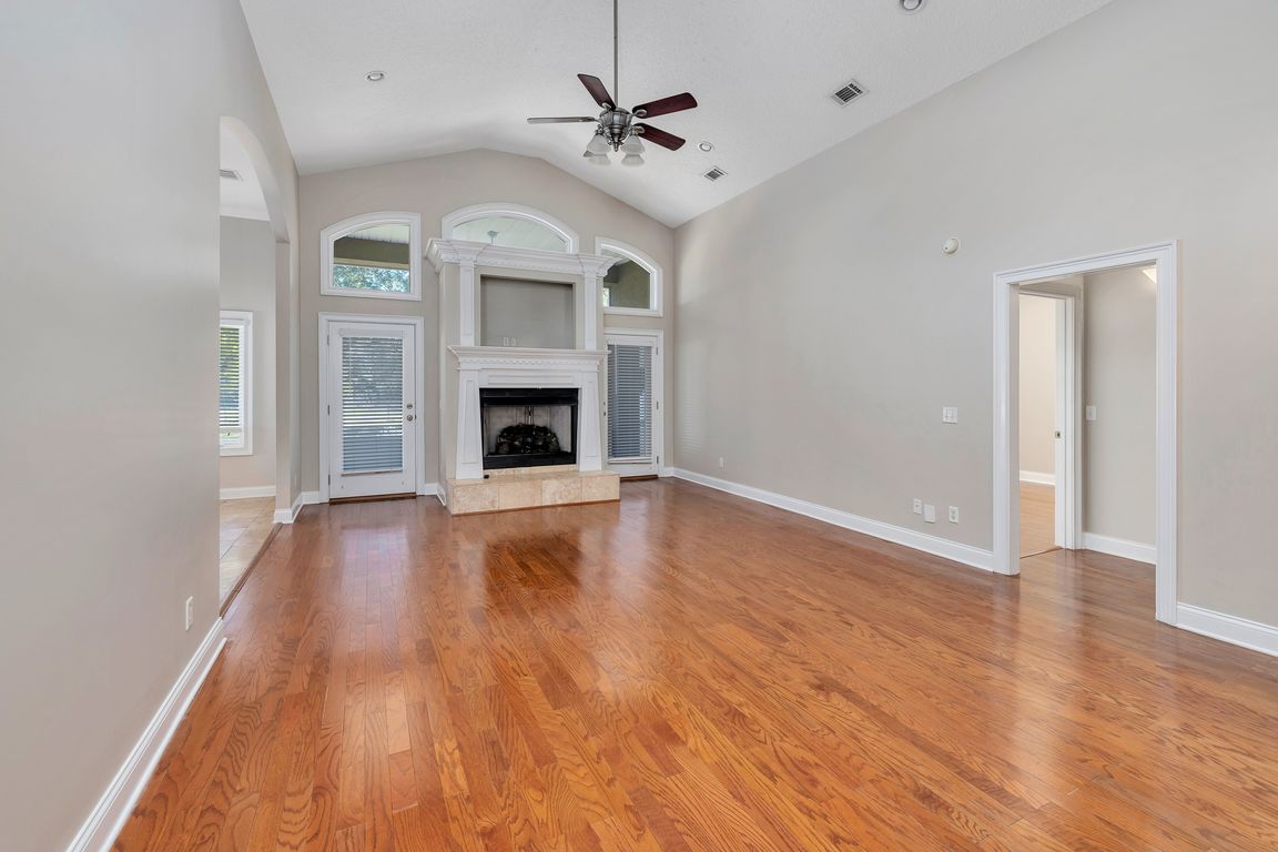 next background image