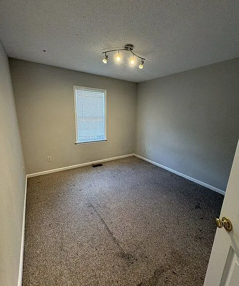 2502 Bluff View Ct #B — Photo 13