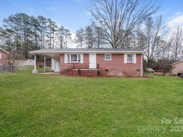 2635 Skyland Dr, Gastonia, NC 28052