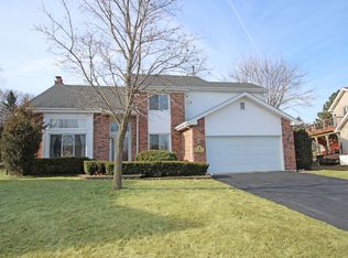 4 Maria Ct, Lake Zurich, IL 60047