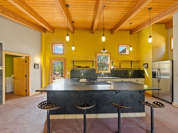 4th image of 338 Taylor Ln