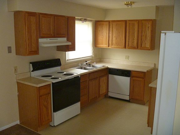 3rd image of 11210 Marsh Ave