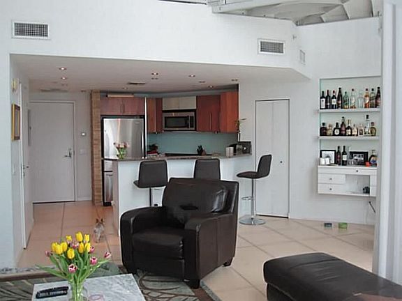 4th image of 300 S Biscayne Blvd APT 814