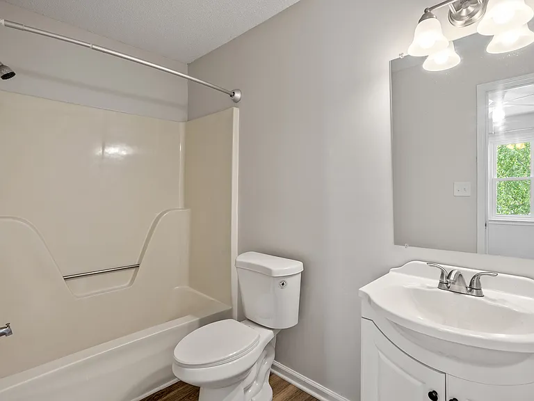 516 Caprice Ct — Photo 31