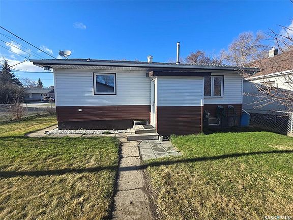 2nd image of 517 Nina STREET