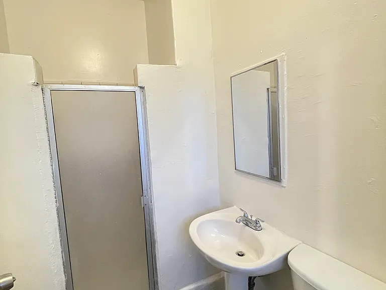 1516 N Normandie Ave — Photo 4