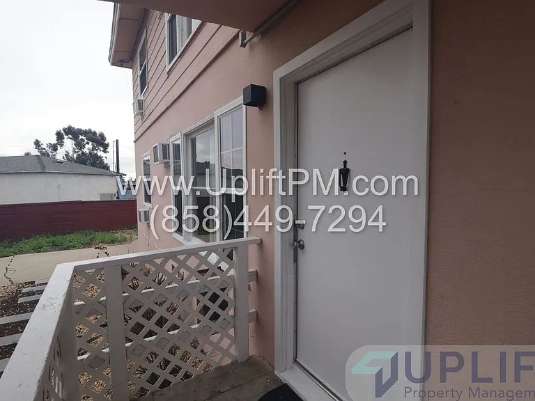 4833 Castle Ave — Photo 37