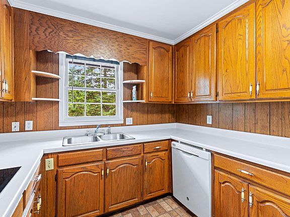 2nd image of 192 Farrington St