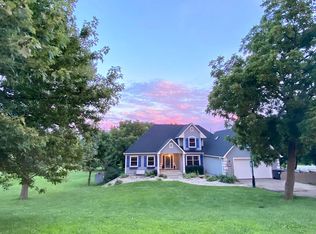6455 Pawnee Ct, Ozawkie, KS 66070