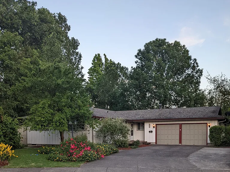966 NW Cypress Ave — Photo 25