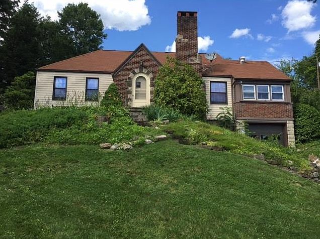 1st image of 16 Lockwood Dr