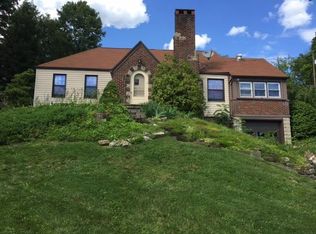 16 Lockwood Dr, Jeannette, PA