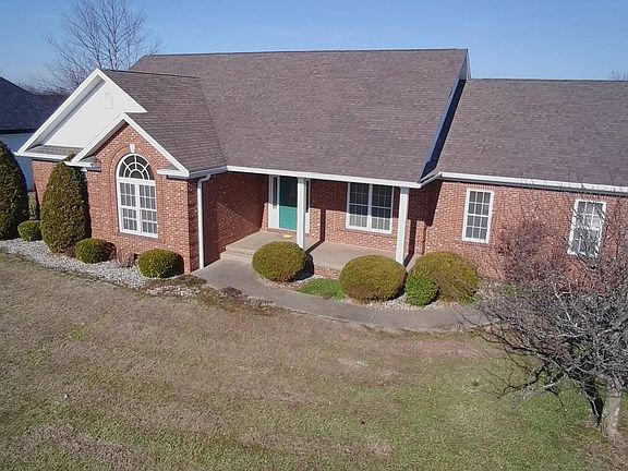 3rd image of 120 Ridge Way Dr