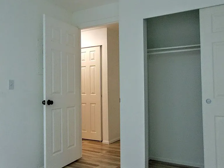 2020 Grant Ave S #F104 — Photo 10