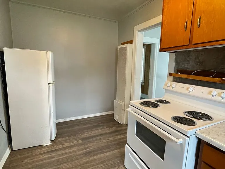 504 Chestnut St — Photo 13