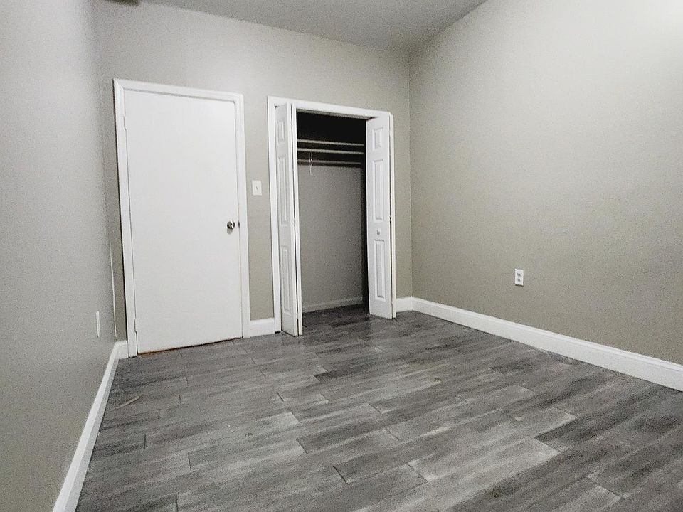 2nd image of 165 Winfield Ave #5