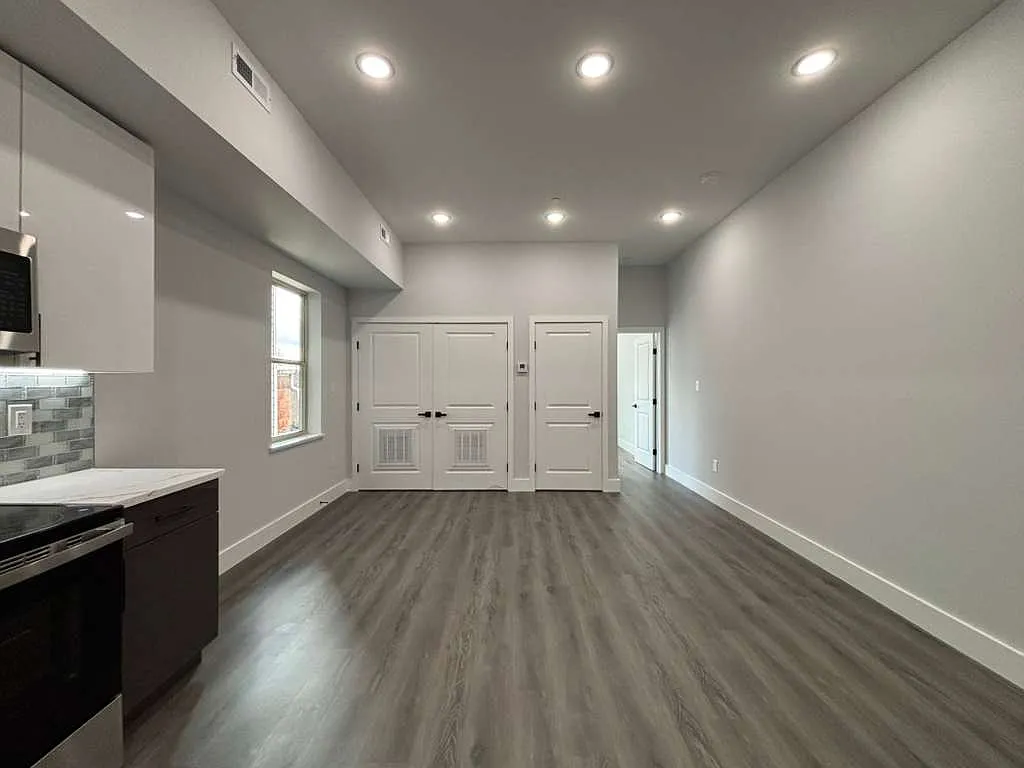 2 bed, 750 sqft, $1,875 — Photo 4