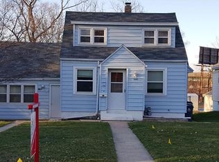 1332 18th Ave SW, Cedar Rapids, IA 52404