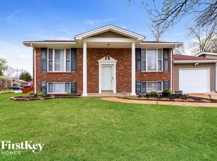 1224 Bal Harbor Dr, Arnold, MO 63010