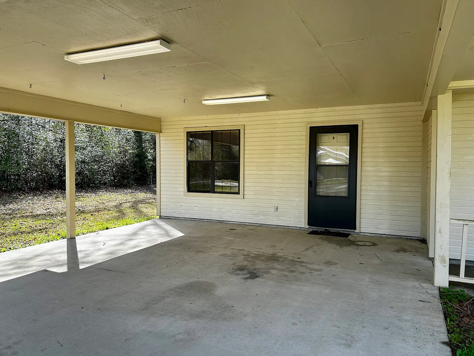 3 bed, 1600 sqft, $1,150 — Photo 3