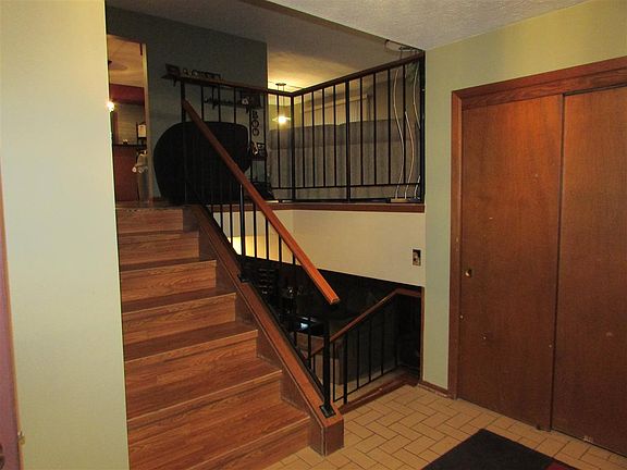 3rd image of 6328 Dandbridge Blvd