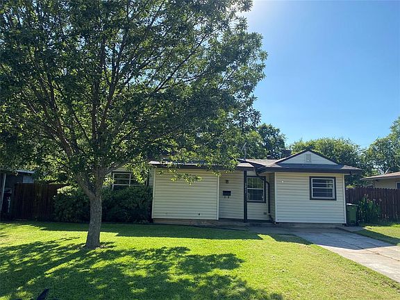 2nd image of 2811 Birch Park Dr