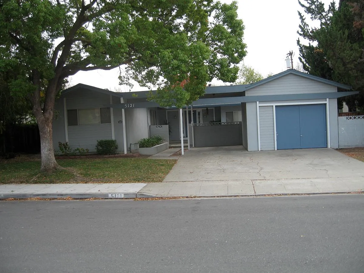 5121 Kathy Way photo 1