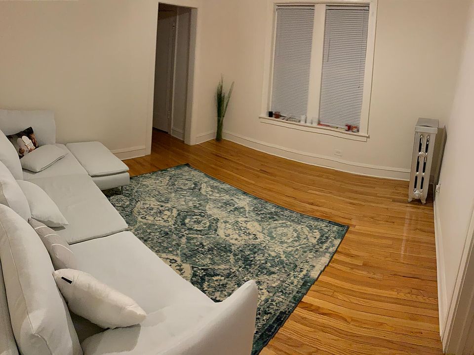 Big living room with sunrise view every morning