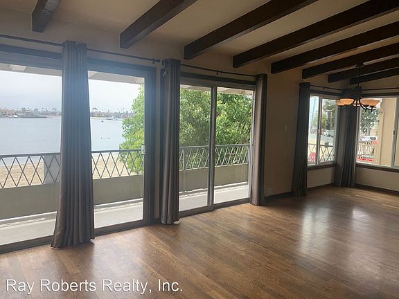 5th image of 105 Bay Shore Ave