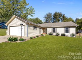 54 Mount Carmel Dr, Asheville, NC 28806