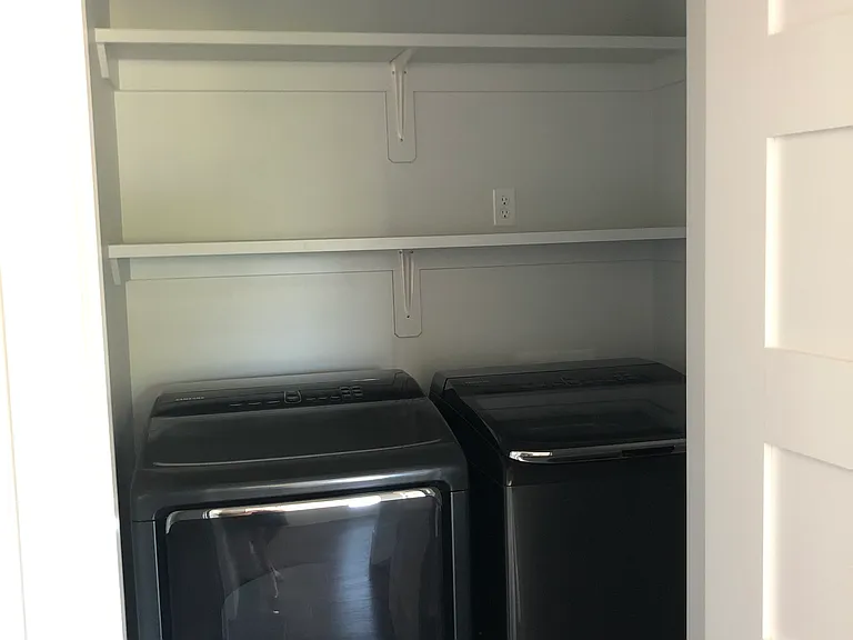 702 W 1st St #2 — Photo 6