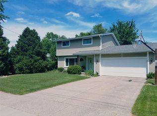 12617 Greenhill Dr, Grand Blanc, MI 48439
