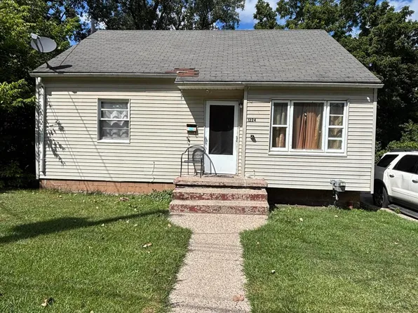 1224 Theodore St, Lansing, MI 48915